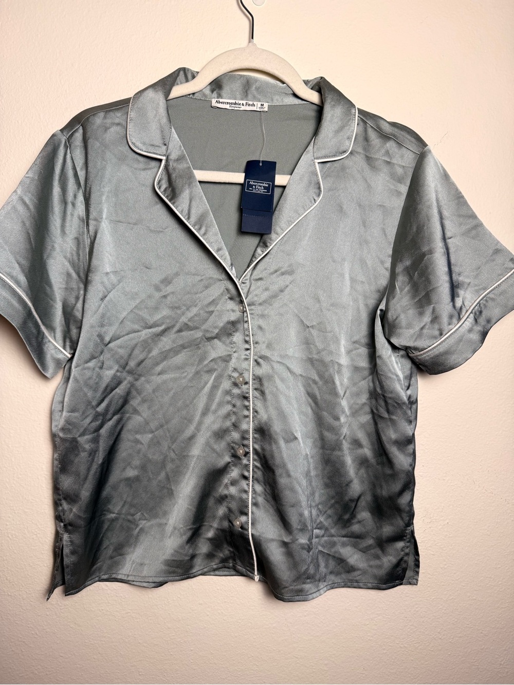 Abercrombie & Fitch Silver Satin Short-Sleeve Pajama Top Medium
